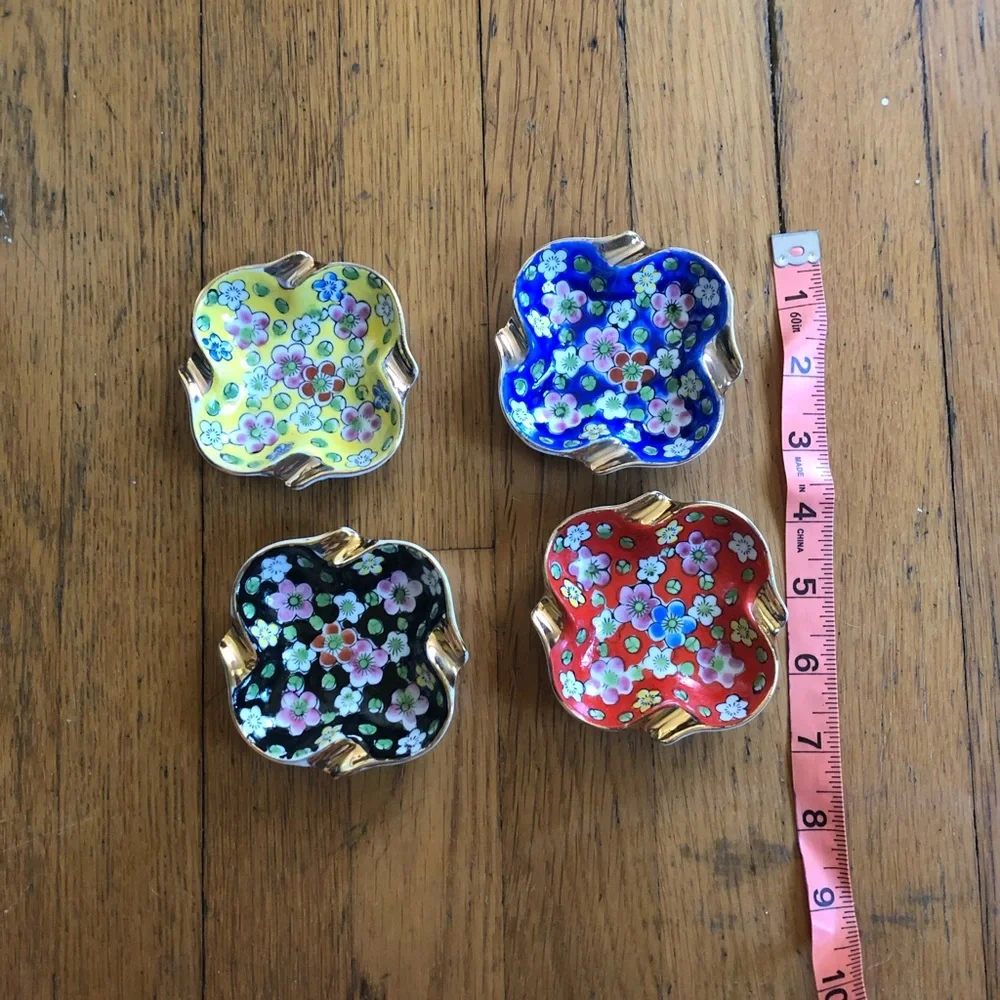 Vintage Hand Painted Floral Ashtrays Made in Japan - Picture 7 of 10